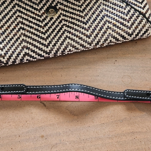 J.McLAUGHLIN Women's Woven Chevron Envelope Flap Crossbody Clutch Chain Bag NEW - Picture 6 of 13